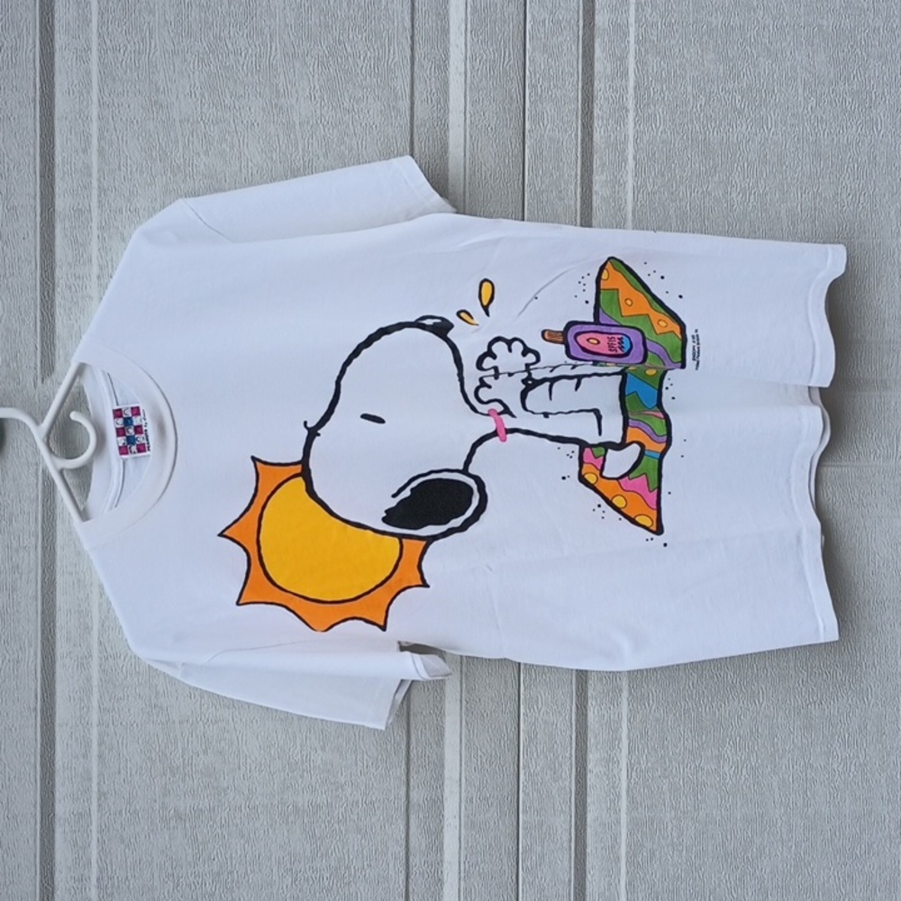Vintage 1973 Peanuts by Design Snoopy Joe Cool Beach Towel SPF T-shirt One Size